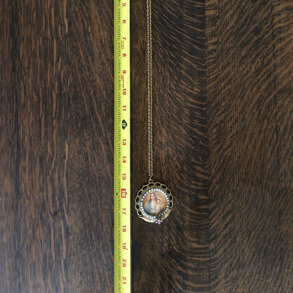 The Divine mother necklace - Picture 4 of 5